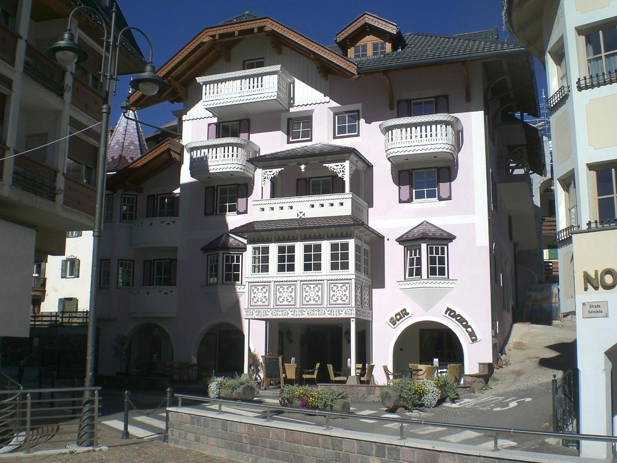 Ciasa Mancin Suite-Apartments Moena Bagian luar foto